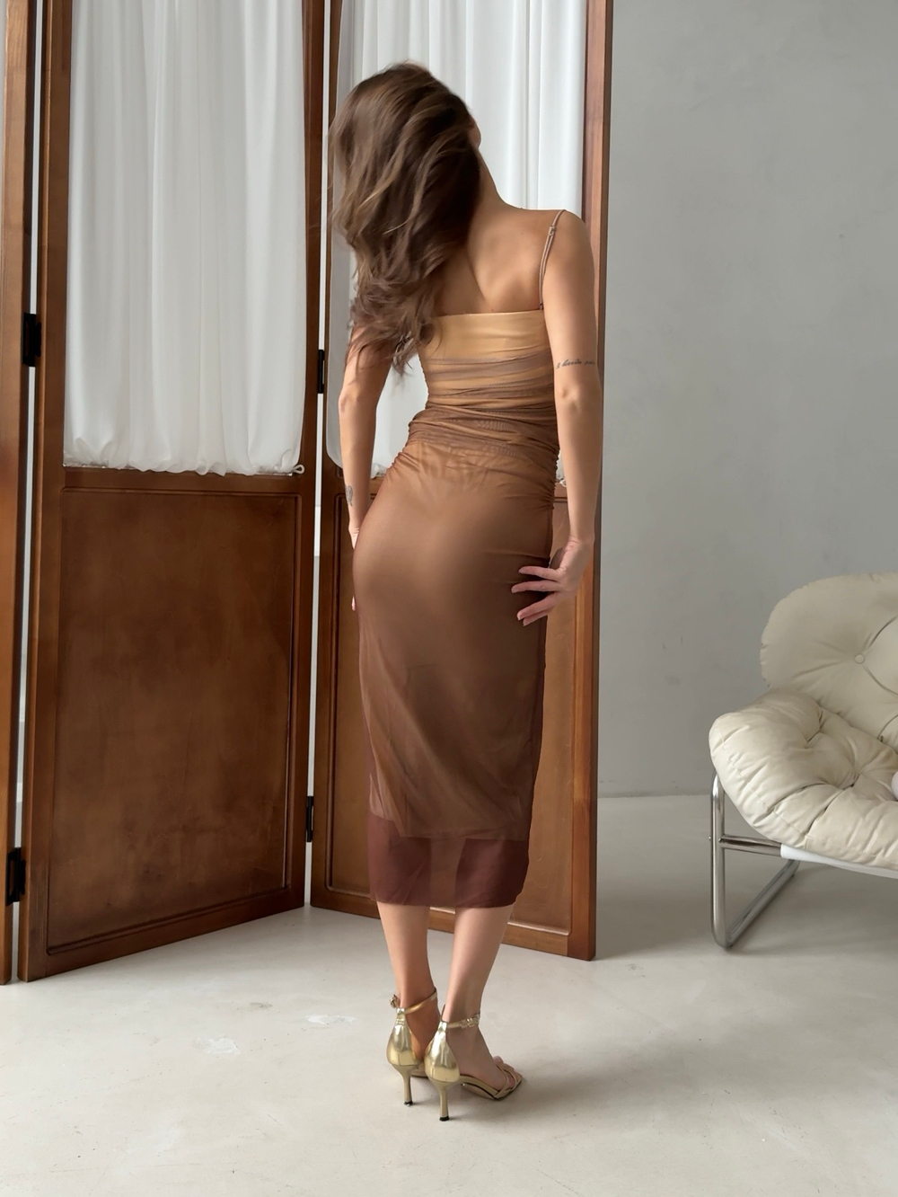 Платье сетчатое, длинное, с подкладом, на регулируемых бретелях