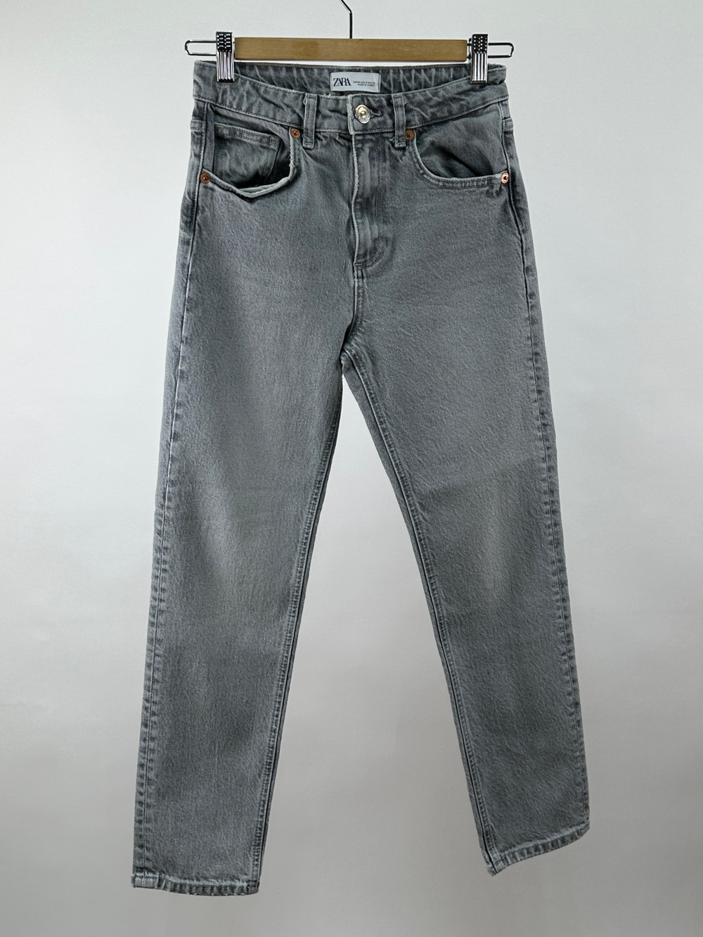 Джинсы Zara