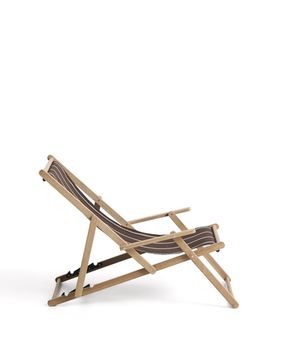 Складное уличное кресло Vilara коричнево-бежевое с каркасом из акации