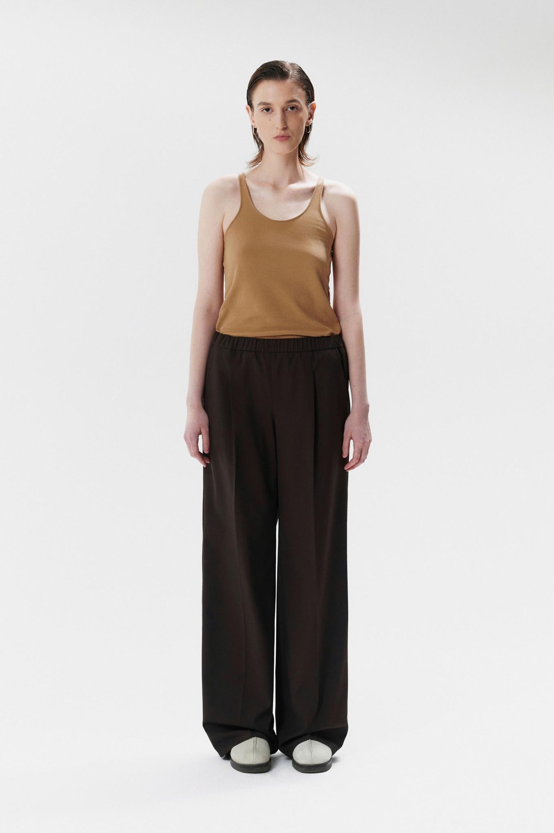 Брюки на резинке brown