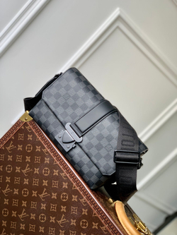 Louis Vuitton S-Cape Messenger Bag