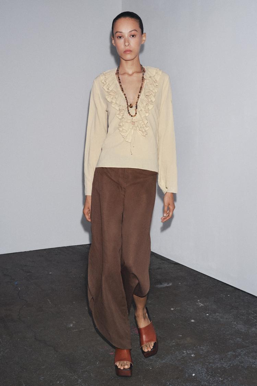 ZARA ТОП С ОБОРАМИ ZW COLLECTION, ПЕСОЧНЫЙ