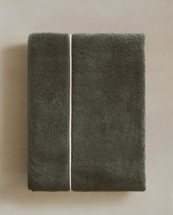 Zara Home - Банное полотенце с вышитой каймой, зеленый, 90х150 см