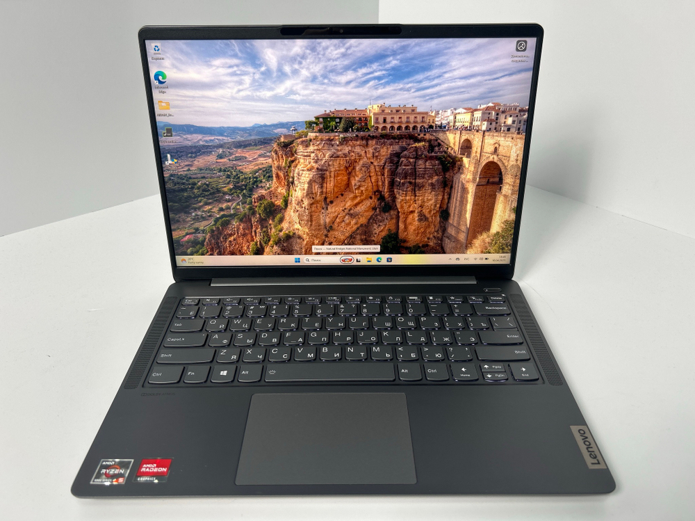 Ноутбук Lenovo IdeaPad 5 Pro Gen 6 (82L7000RRK) 14"/AMD Ryzen 5 5600U/RAM 16GB/SSD 1024GB/AMD Radeon Graphics/2880*1800/IPS 90Hz/DOS/Подсветка кл-ры: LED/Чёрный. Состояние: C1