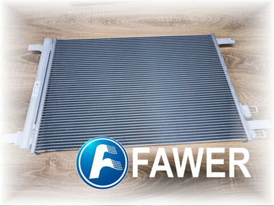 Радиатор кондиционера с ресивером Golf Tiguan