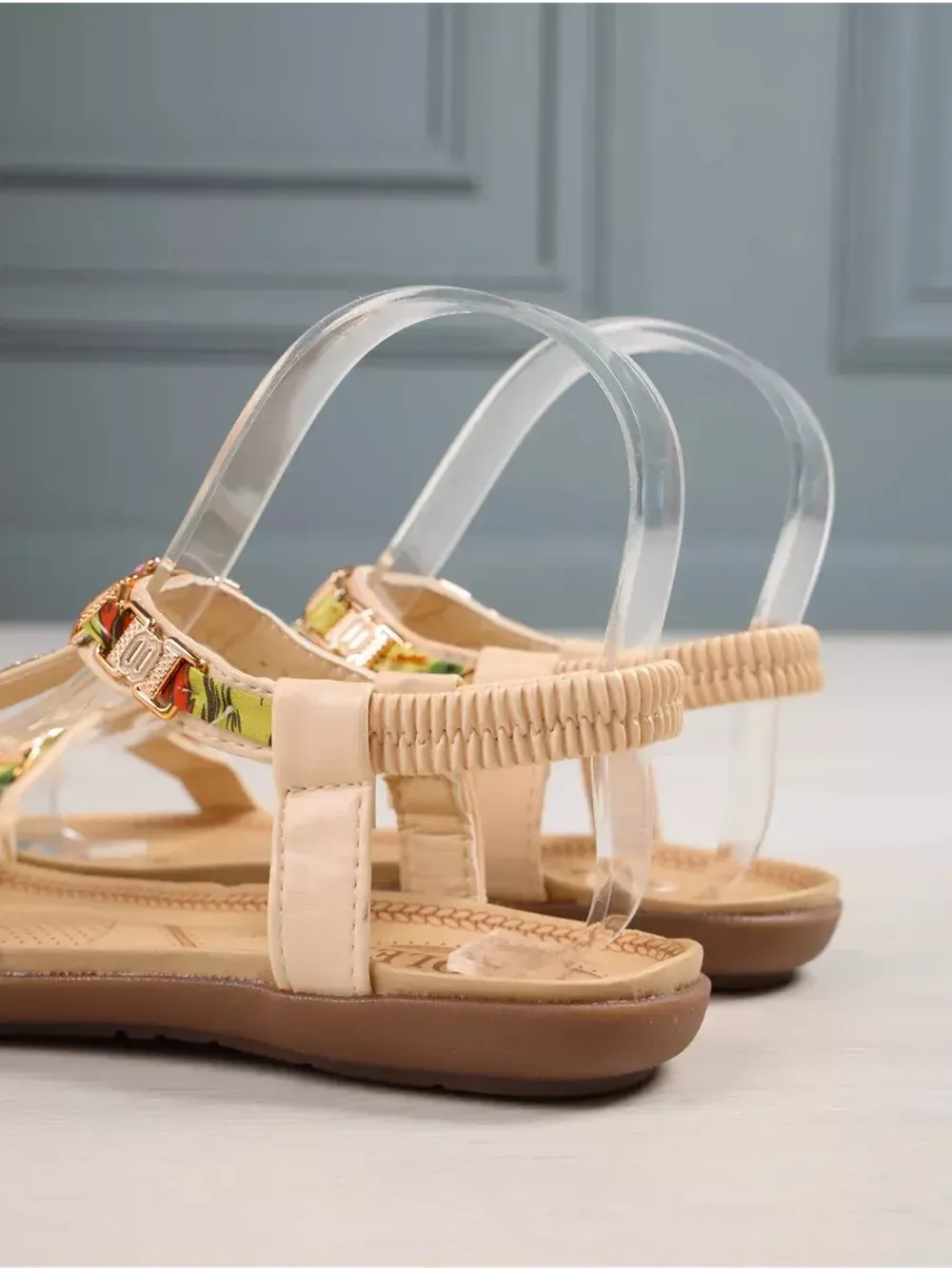 Сандалии летние