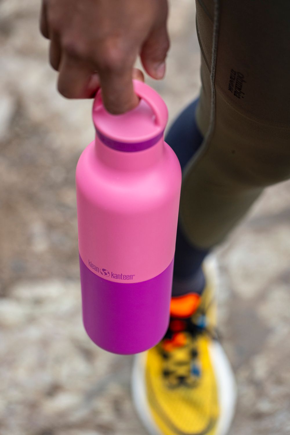 Термобутылка Klean Kanteen Rise Vac Classic Arch Loop 20oz (592 мл) Pink Lemonade