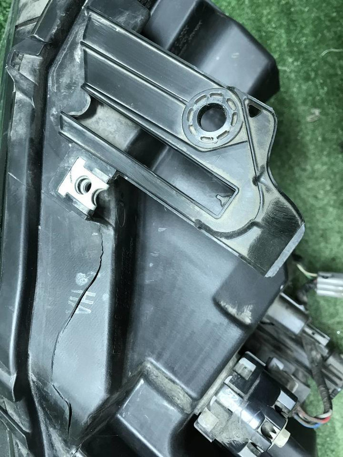 Битая Фара левая Infiniti QX80 (2017-2024) LED