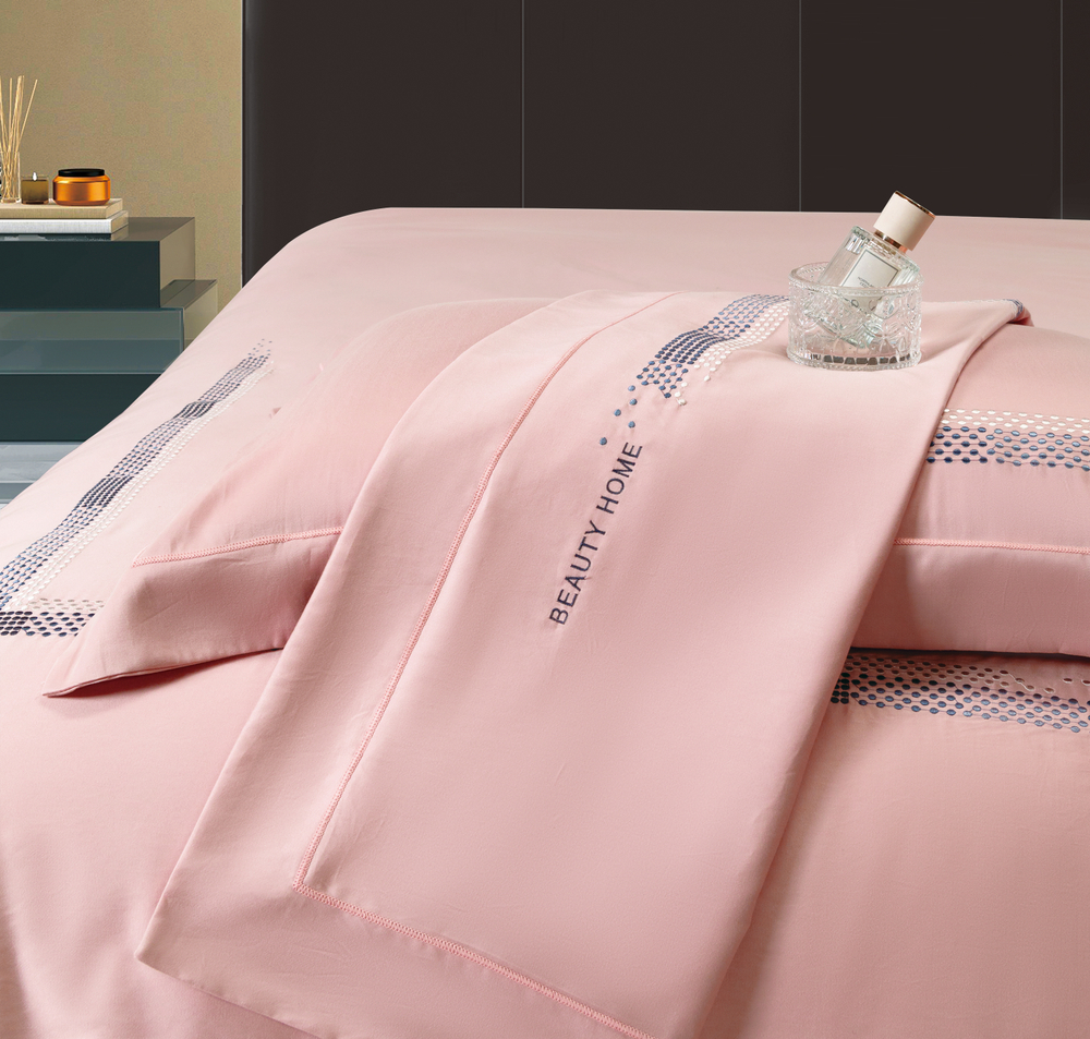 КПБ евро "Магнолия" (с шёлком) под:200х230см, пр:245х250, нав:48х74см (2шт)