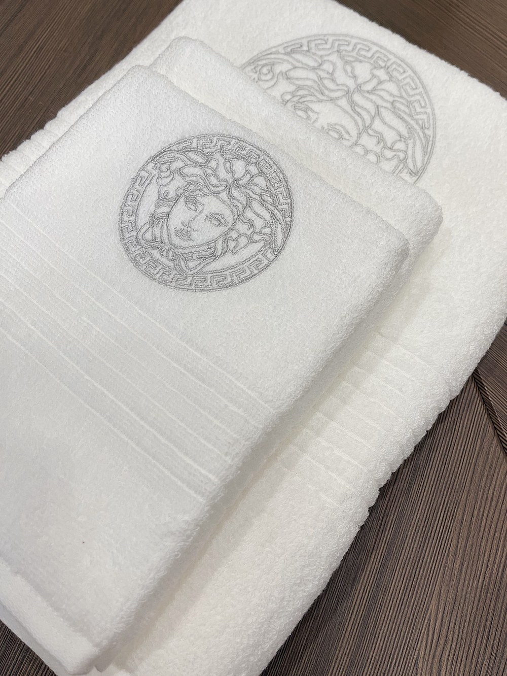 Набор из трех полотенец Versace