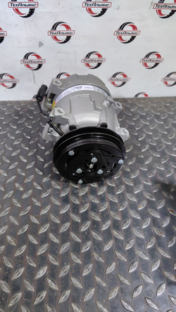 Компрессор кондиционера 11Q6-90040