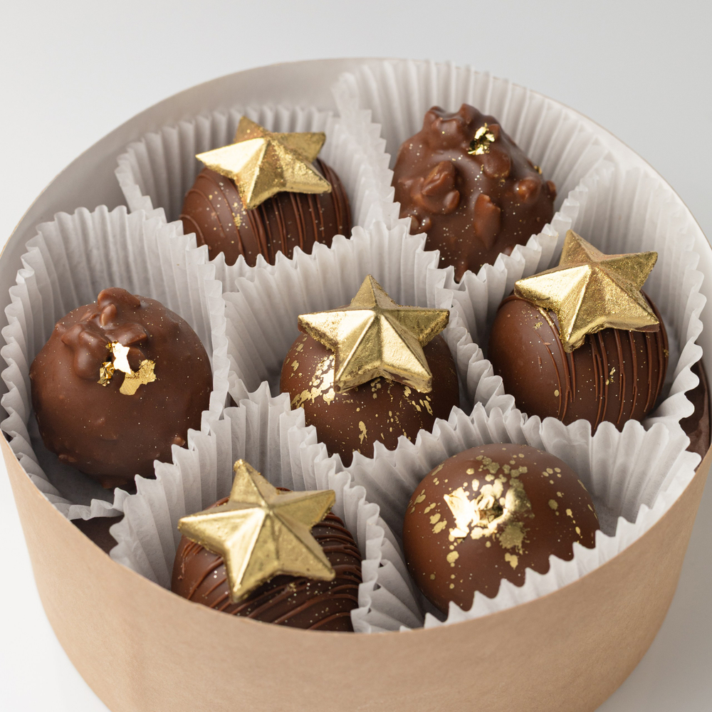 Набор шоколадных пирожных