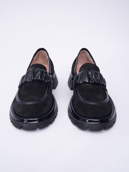 Велюровые лоферы