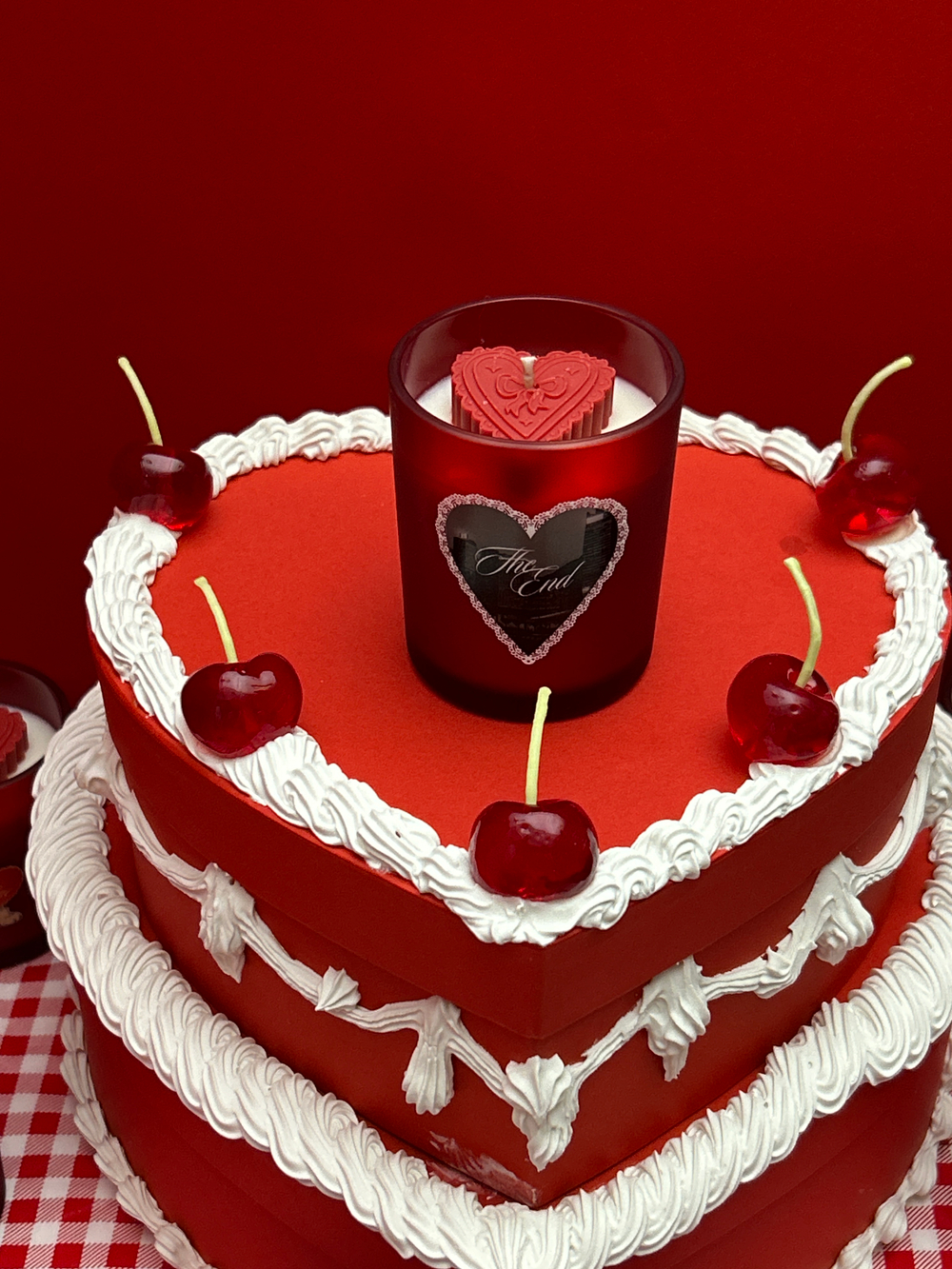 Ароматическая свеча Амур красная серия