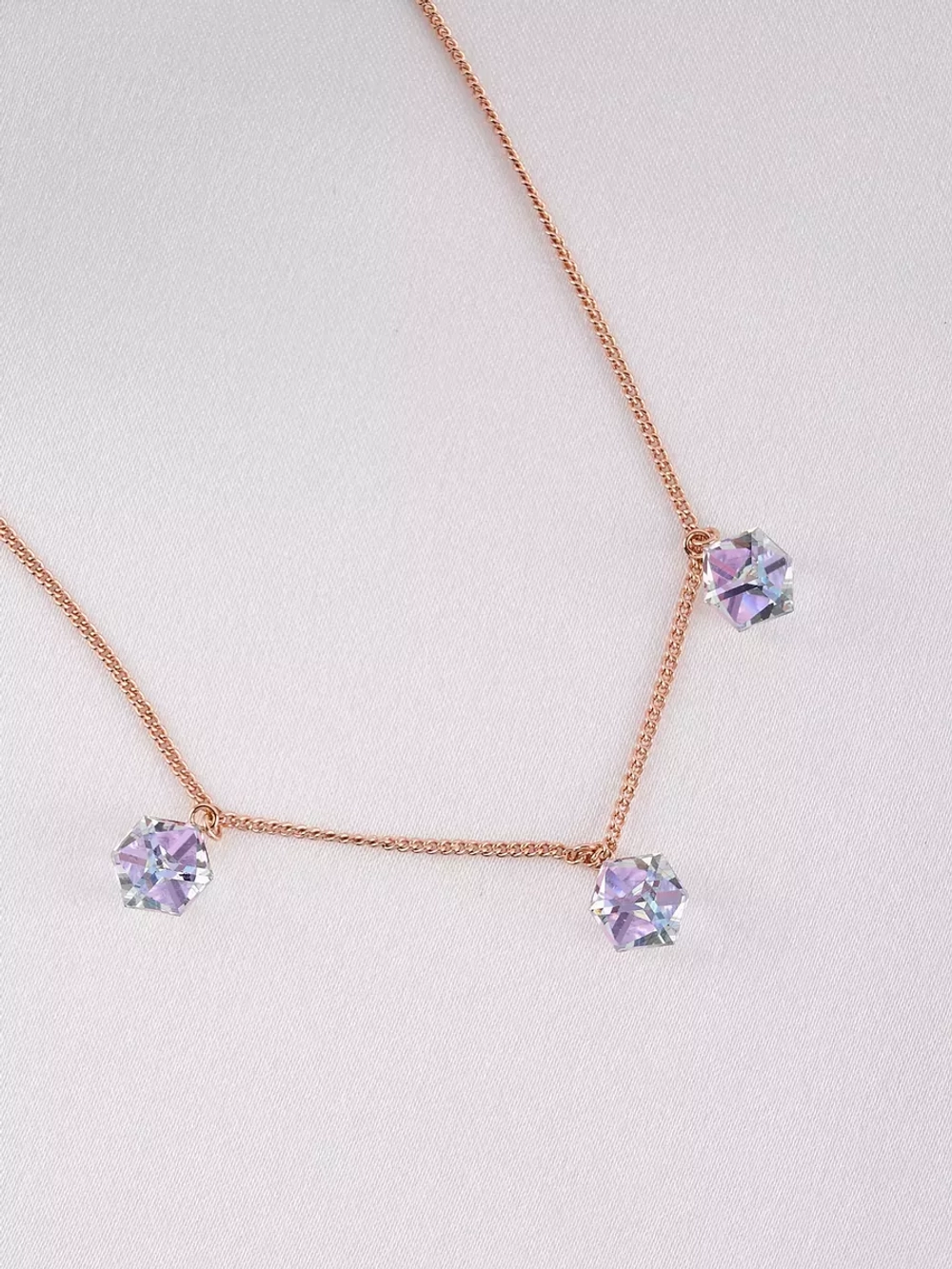 Колье Миражи с сиреневыми кристаллами Swarovski