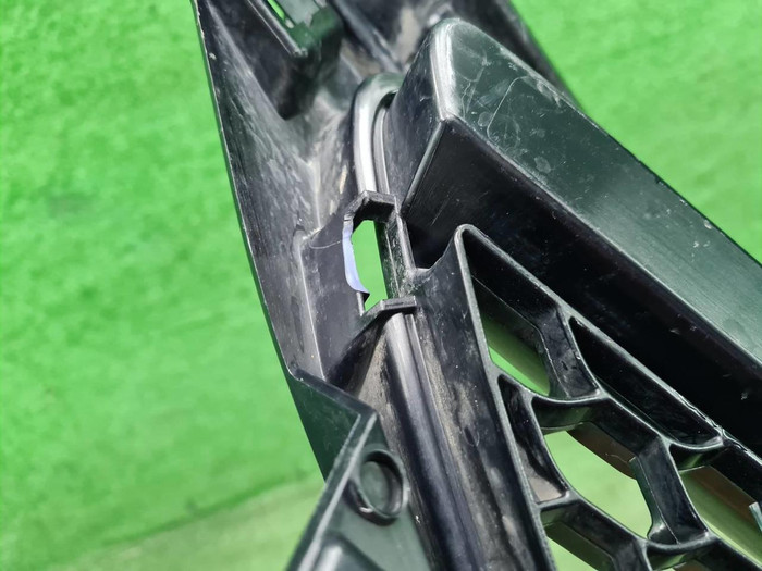 Решетка перед. бампера Mercedes S W223 20-нв AMG