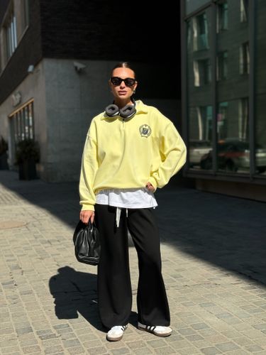 Черные трикотажные брюки с кружевной кулиской