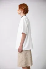 Футболка Choompu оверсайз с красным воротом белая