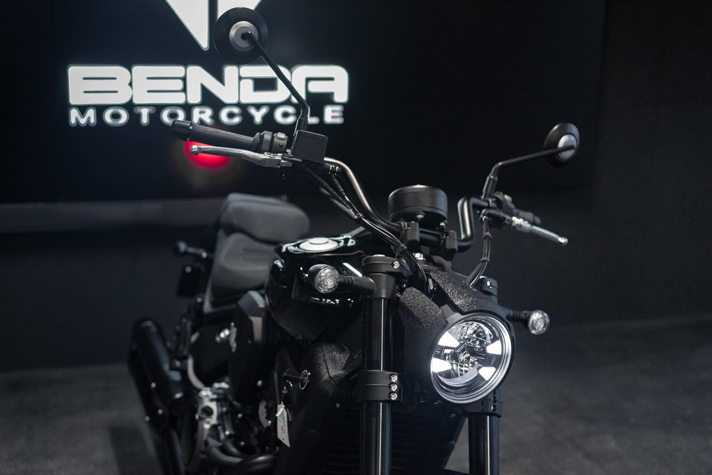 Benda Dark Flag 500 black