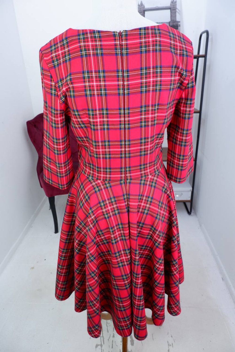 Платье Iltani для яркой девушки, визуально на 46 размер