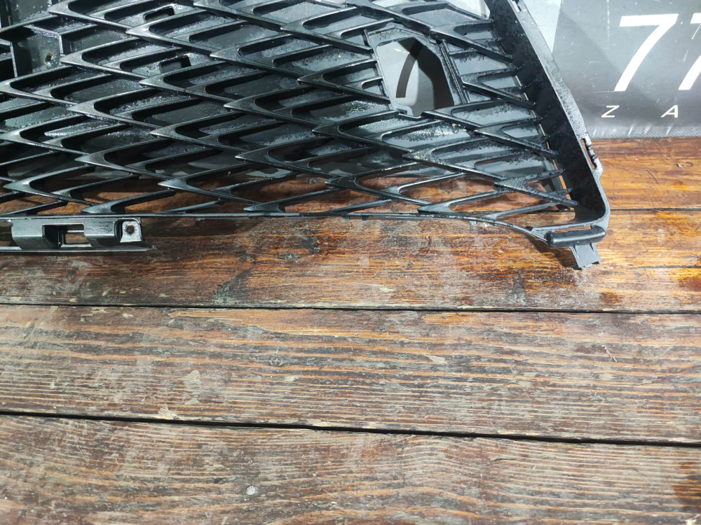 Решетка переднего бампера Lexus RX 4 15-19 Б/У Оригинал 5311248270