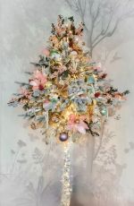 Заснеженная елка на ножке «Торшер» с гирляндой встроенной (Литая хвоя) 210 см / 2,1 м