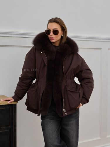 Винная парка-трансформер с меховой оторочкой