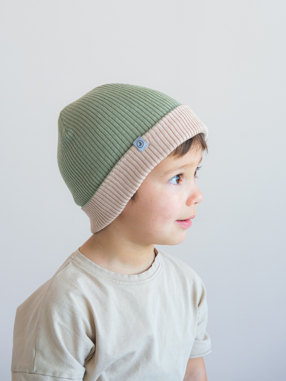 Шапка вязаная хлопковая ТВИНС(Сандал, хакки)