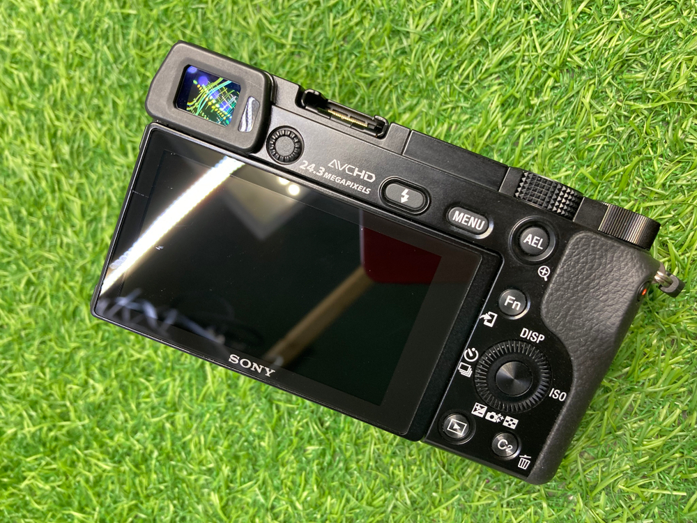 Sony A6000 kit E PZ 16-50mm 3.5-5.6 OSS 640 кадров