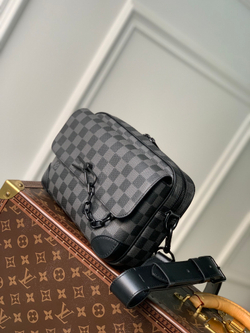 Louis Vuitton Steamer Messenger Bag