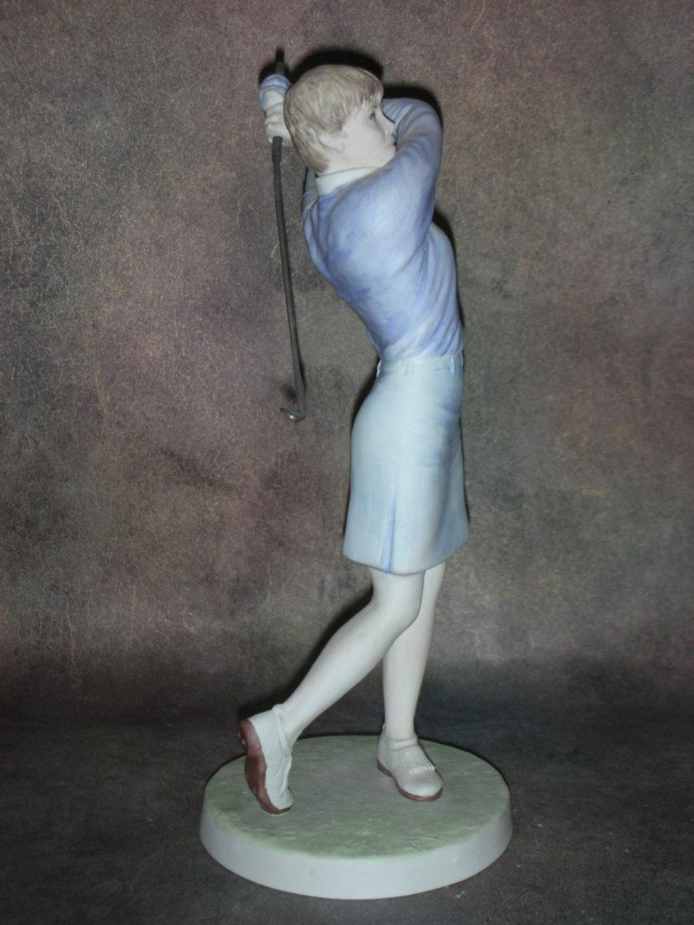 Статуэтка. Фарфор. Леди гольфистка. Wedgwood. Англия
