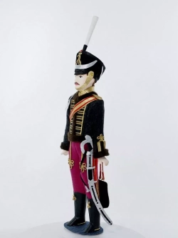 Кукла коллекционная фарфоровая Гусар Иркутского полка Россия 19 век