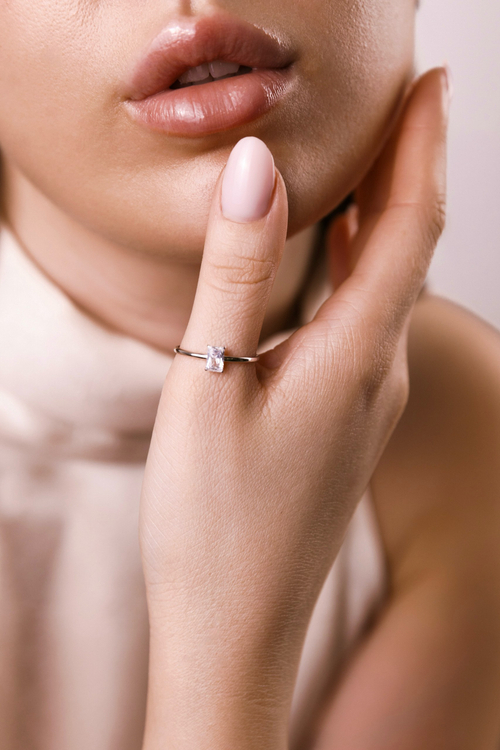 Кольцо с багетным фианитом