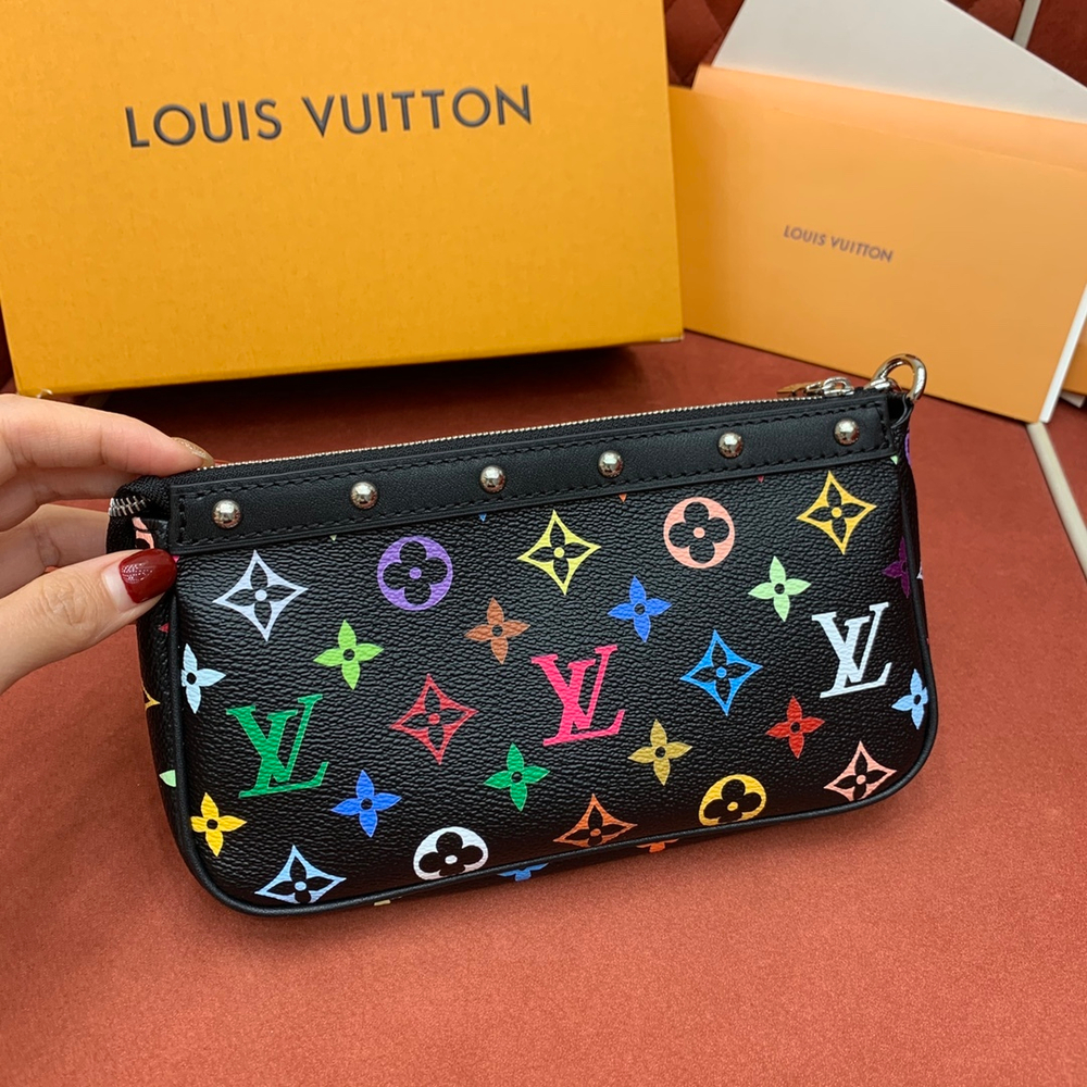 Louis Vuitton Pochette Accessoires