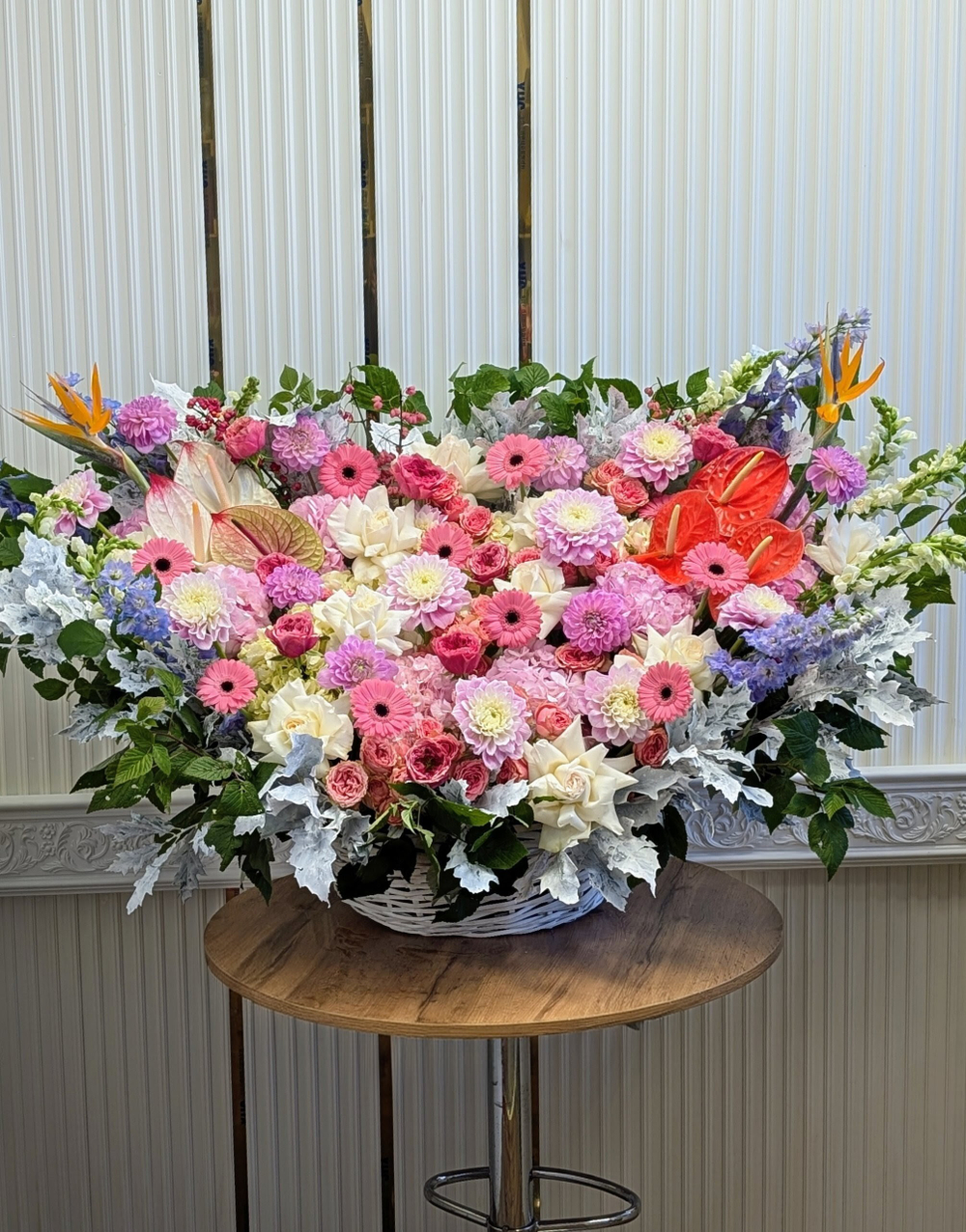 Композиция в корзине rich colors day