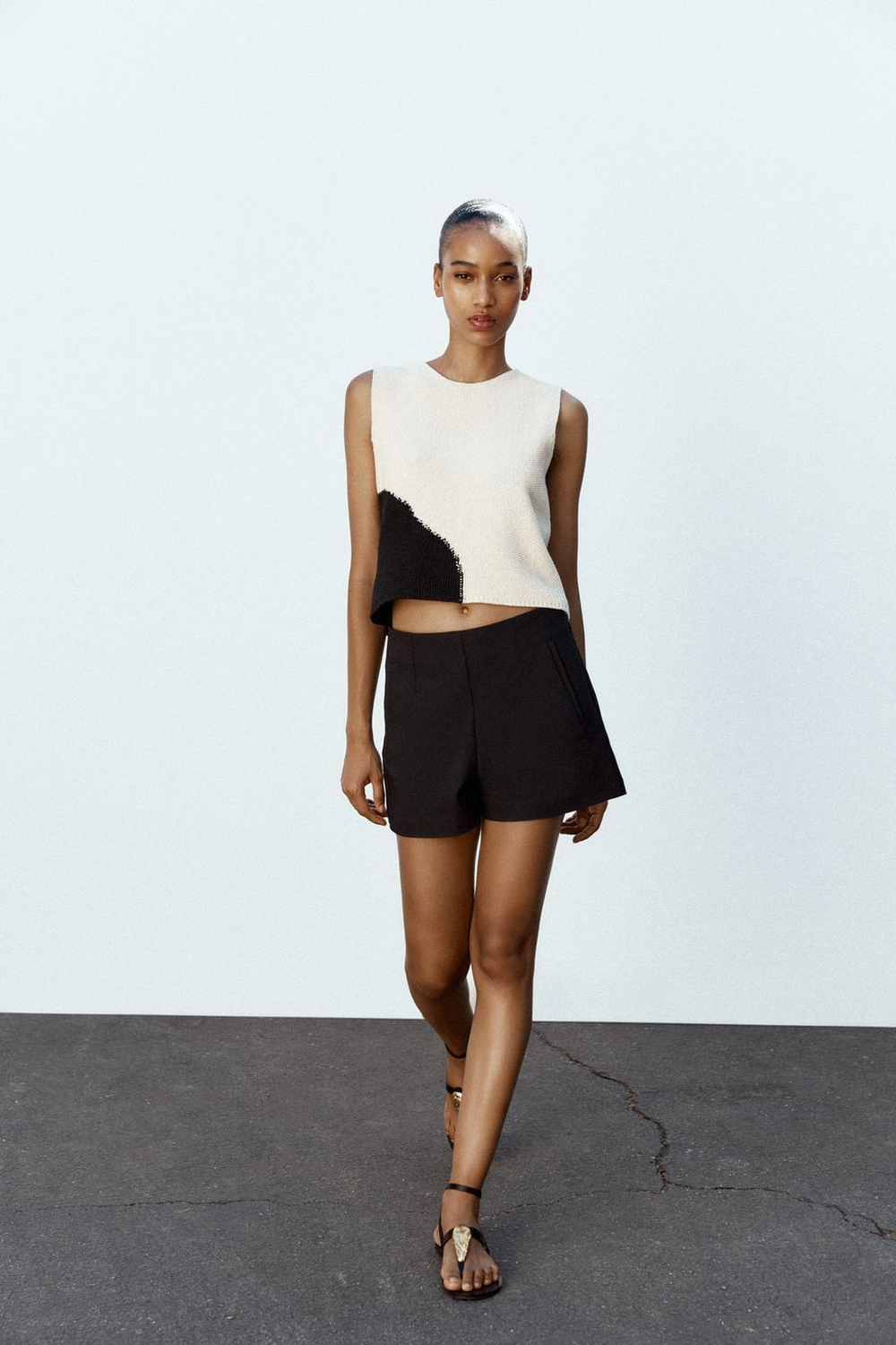 ZARA ТРИКОТАЖНЫЙ ТОП БЕЗ РУКАВОВ, ЭКРЮ/ЧЕРНЫЙ