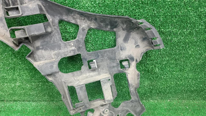 Кронштейн переднего бампера левый Mercedes S W222 (2013-2017)