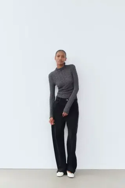 ZARA ФУТБОЛКА ИЗ ТЕКСТУРИРОВАННОЙ ТКАНИ, АНТРАЦИТОВО-СЕРЫЙ