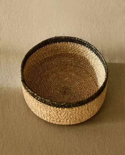 ZARA HOME КРУГЛАЯ ПЛЕТЕНАЯ КОРЗИНА, ЗЕЛЕНЫЙ