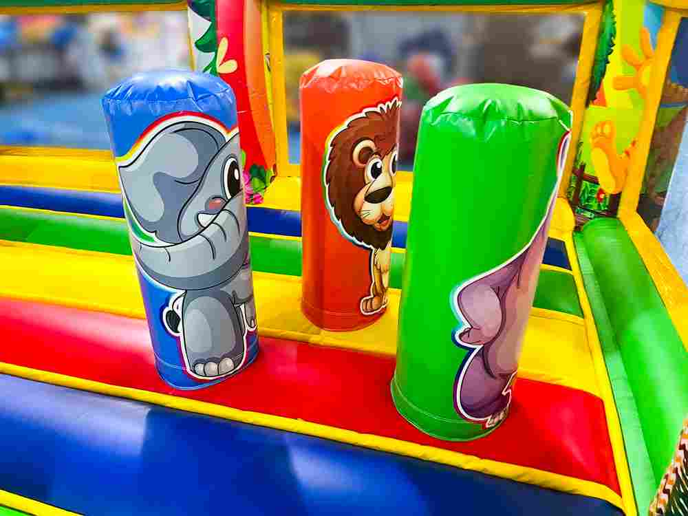 Коммерческий надувной батут «Зверята на радуге», без горки, 7*5*2,8 м