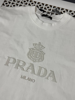 Футболка Prada