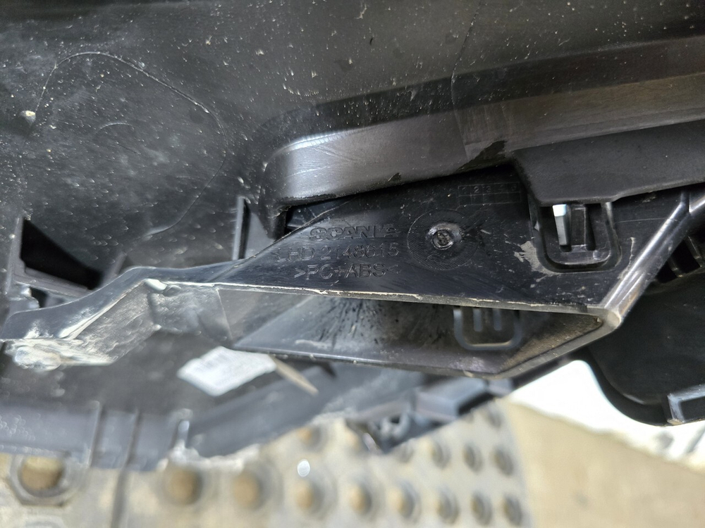 Накладка торпедо верхняя