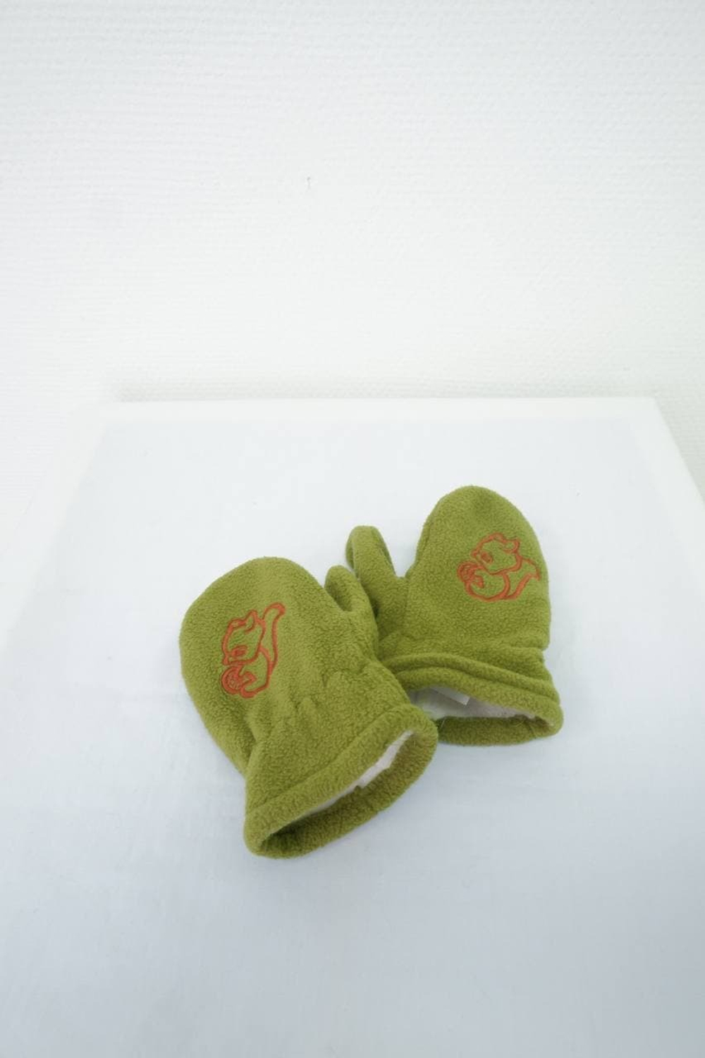 Варежки с принтом на 2-3 года