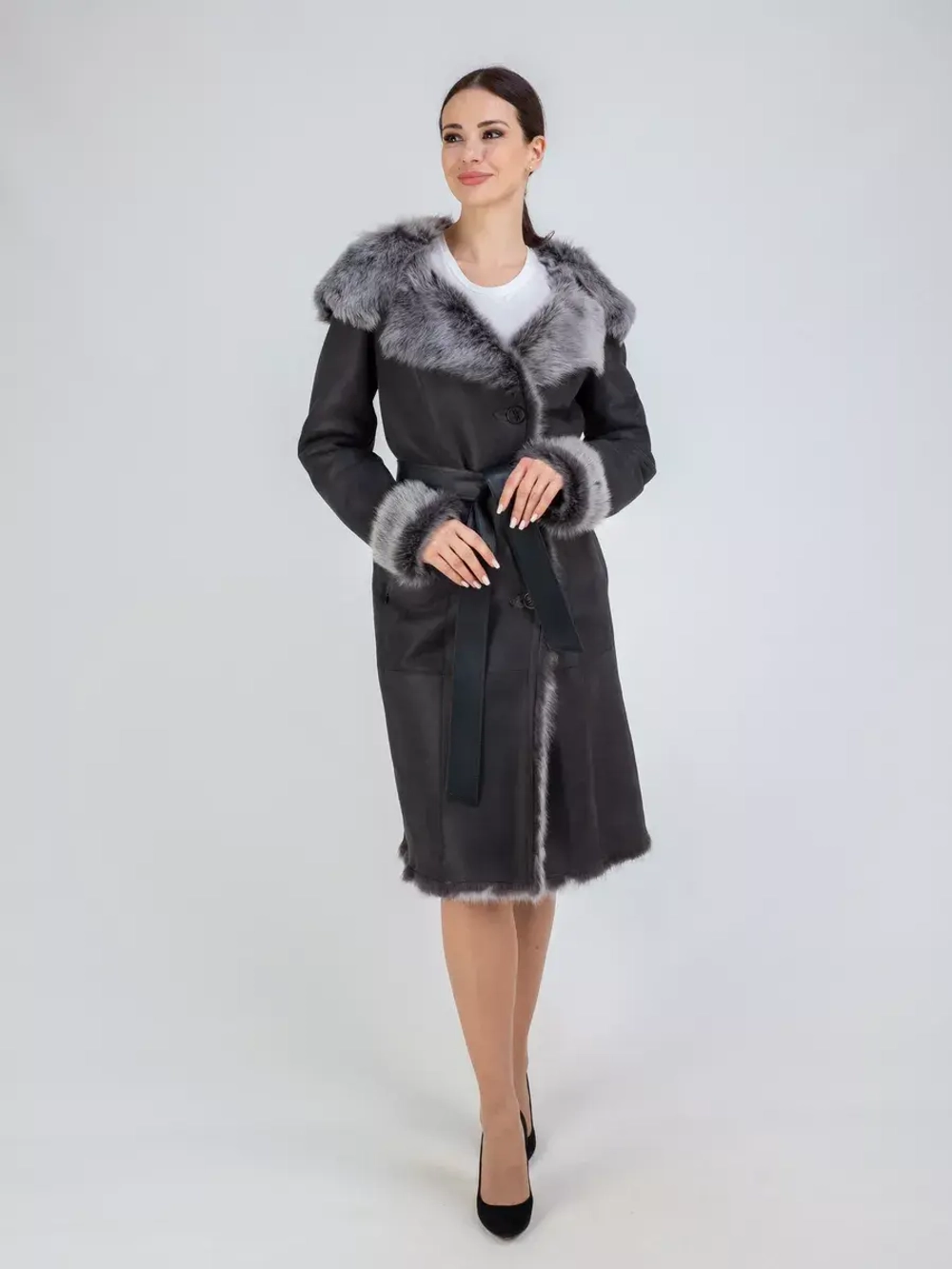 Дубленка зимняя натуральная с капюшоном длинная и теплая