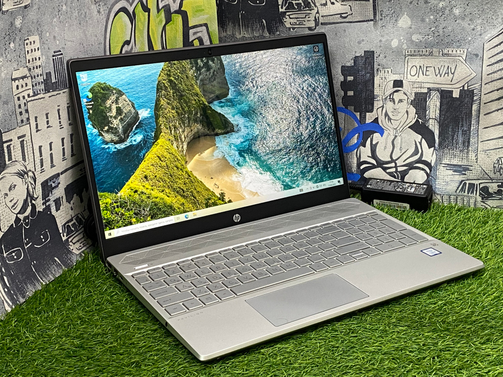 Ноутбук HP 15.6" i7-8550U/16GB/128GB SSD/1TB HDD/ Pavilon 4AG15UA[15-cs0064st]/Windows 10
