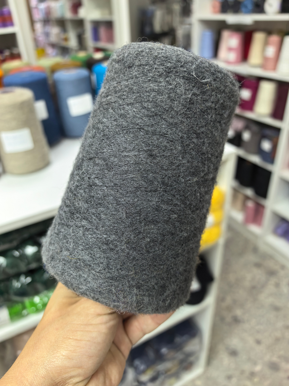 64шерсть, 10як, 22нейлон, 4спандекс - 300гр - графит