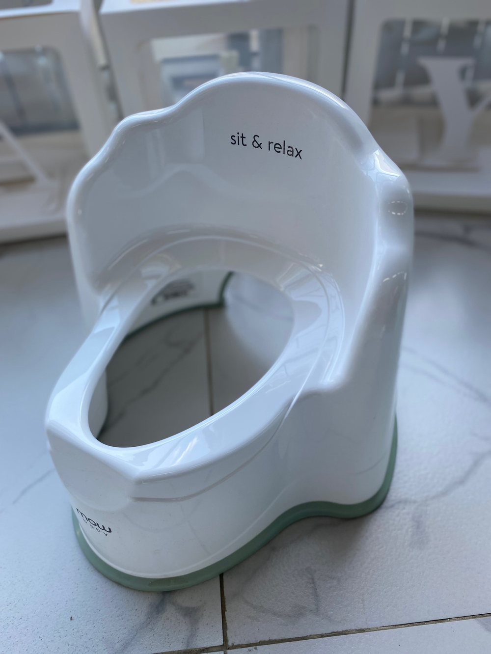 Горшок детский MOW baby "Potty" (белый/оливковый)