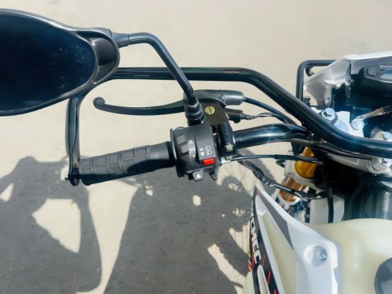 Мотоцикл SYCMCC 250 ENDURO