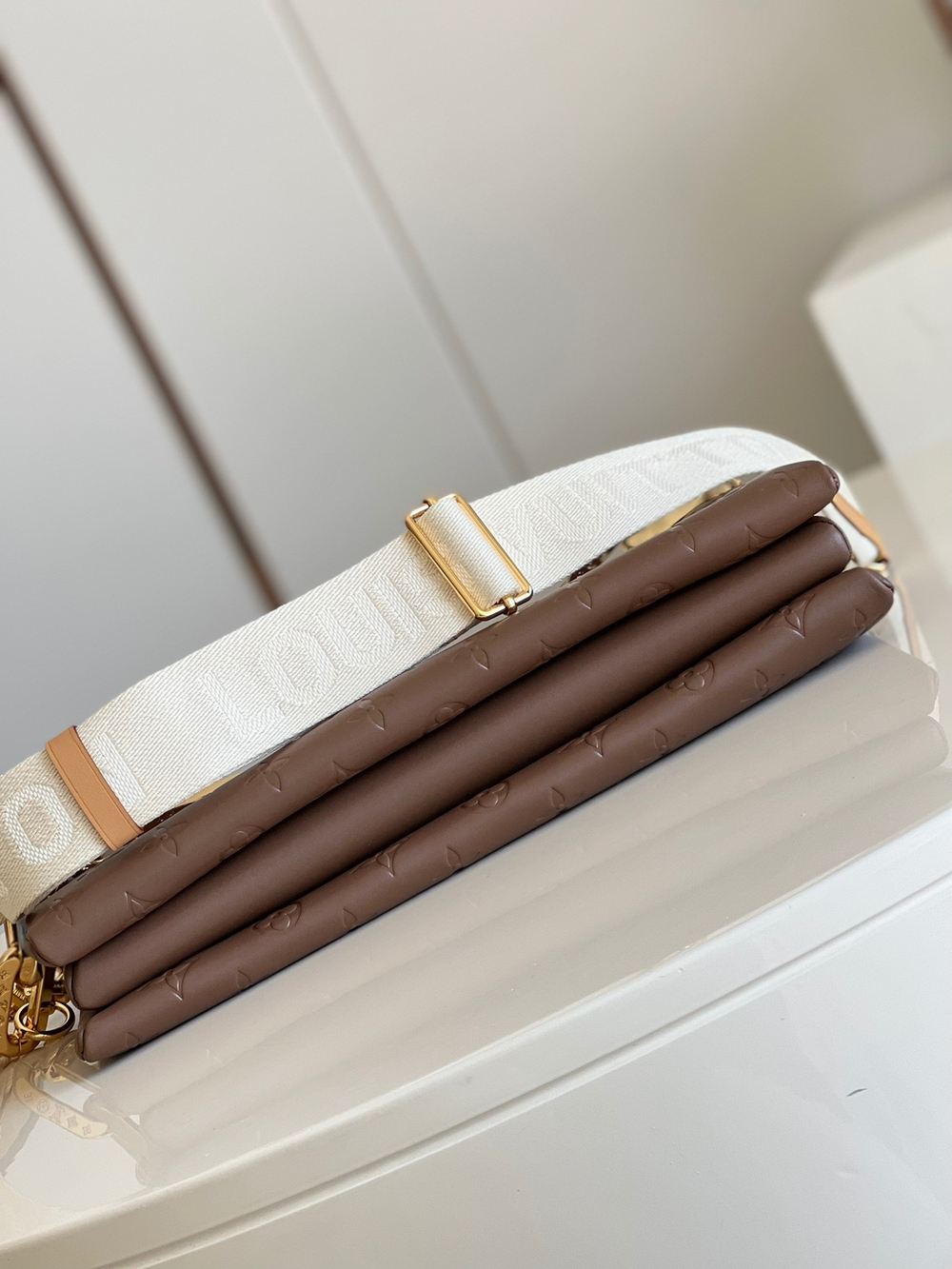 Louis Vuitton Coussin MM