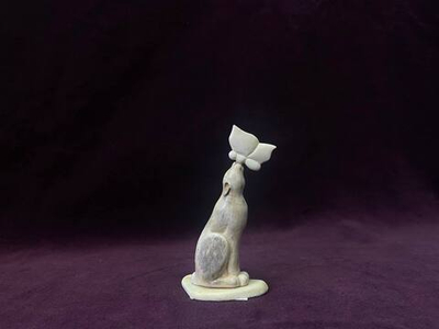 Кот с бабочкой